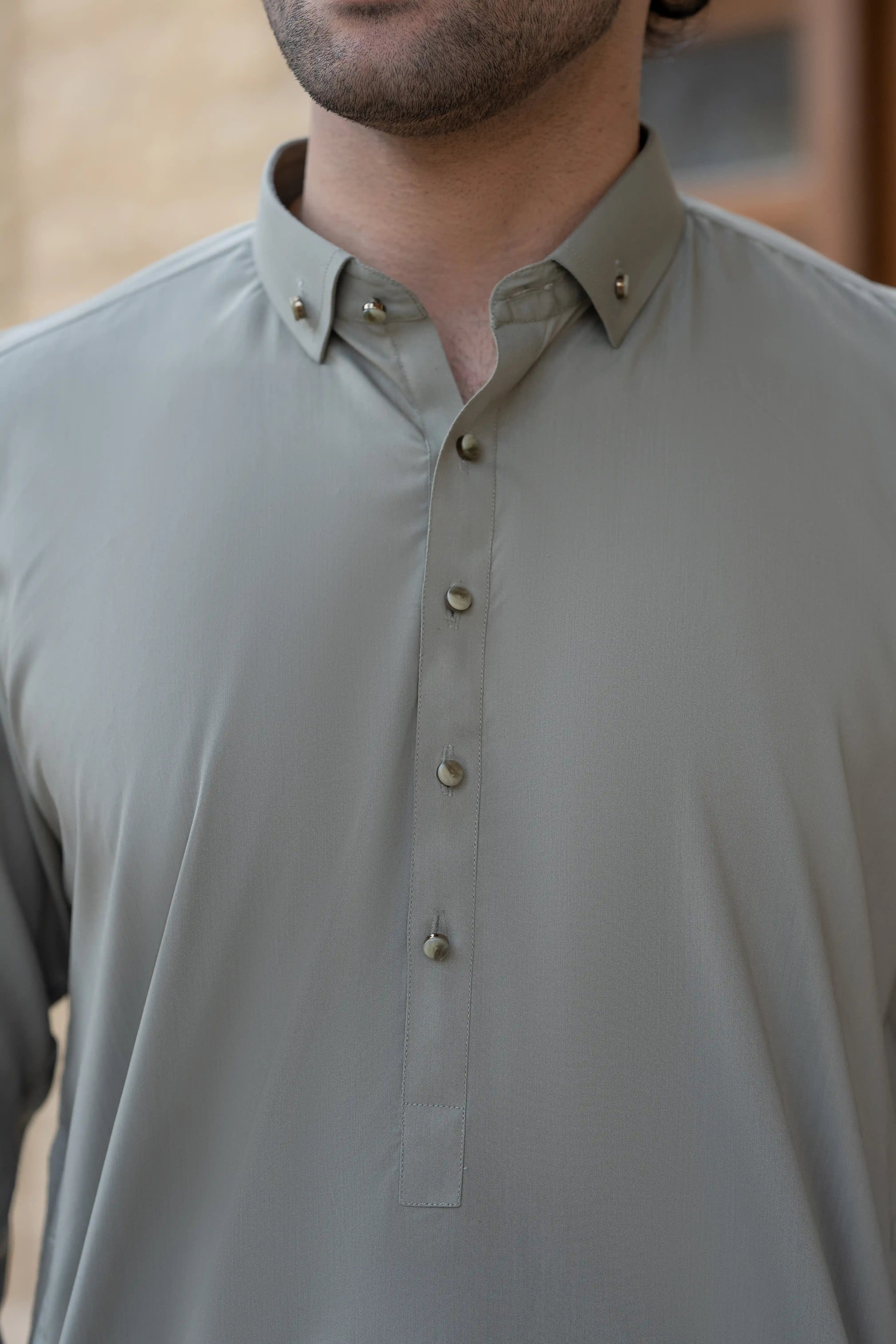 Classic Crest - Miras Clothing