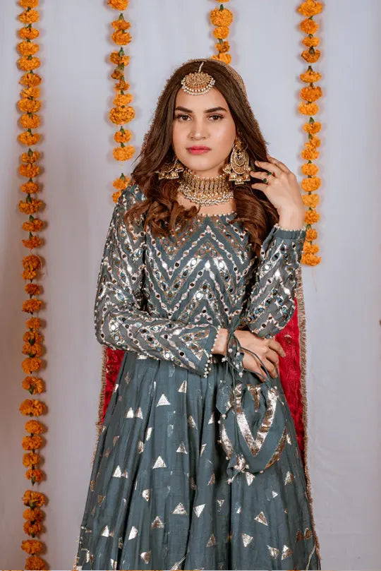 MWF7 - Miras Clothing