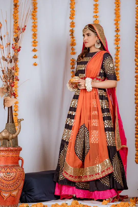 MWF11 - Miras Clothing