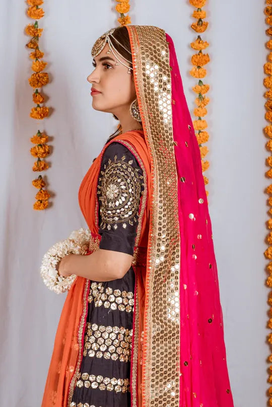 MWF11 - Miras Clothing