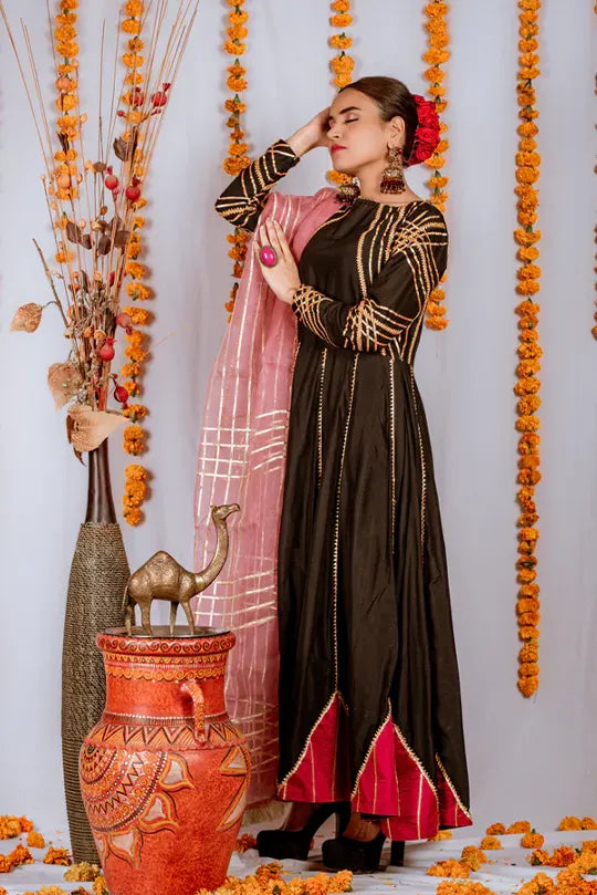 MWF6 - Miras Clothing