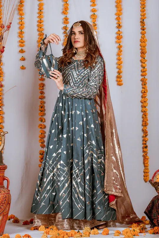 MWF7 - Miras Clothing