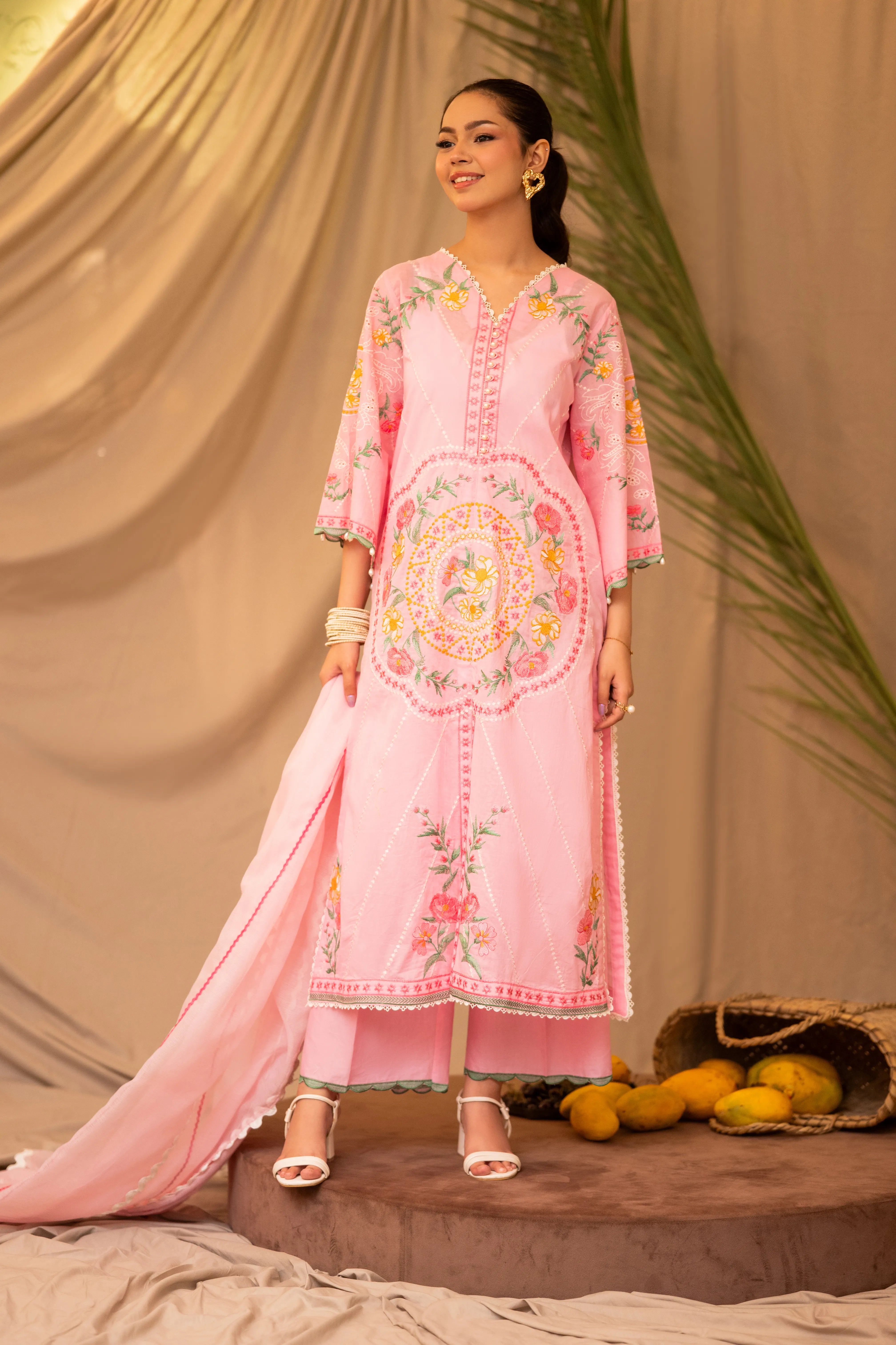 Rosy Meadow - Miras Clothing