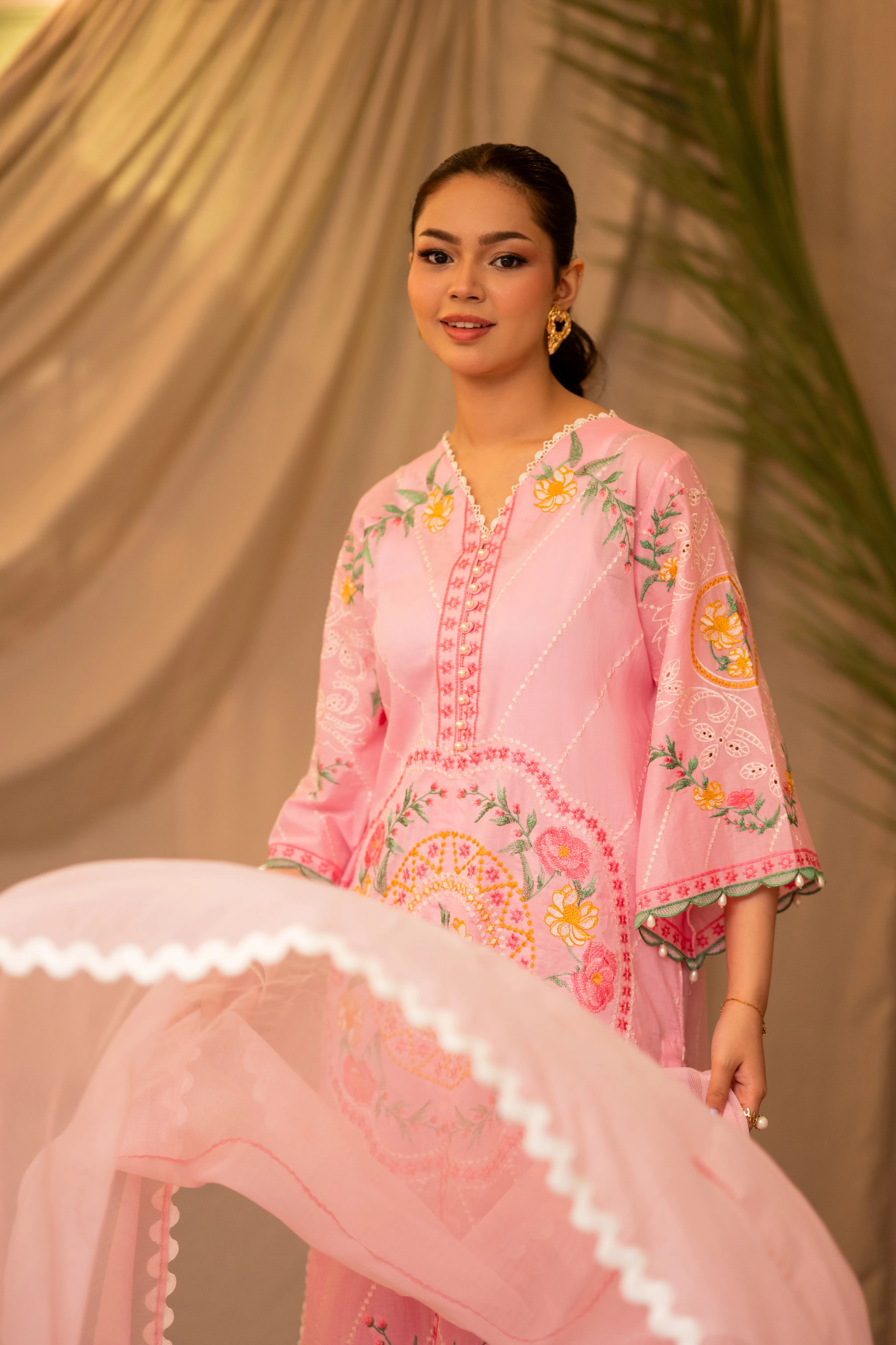 Rosy Meadow - Miras Clothing