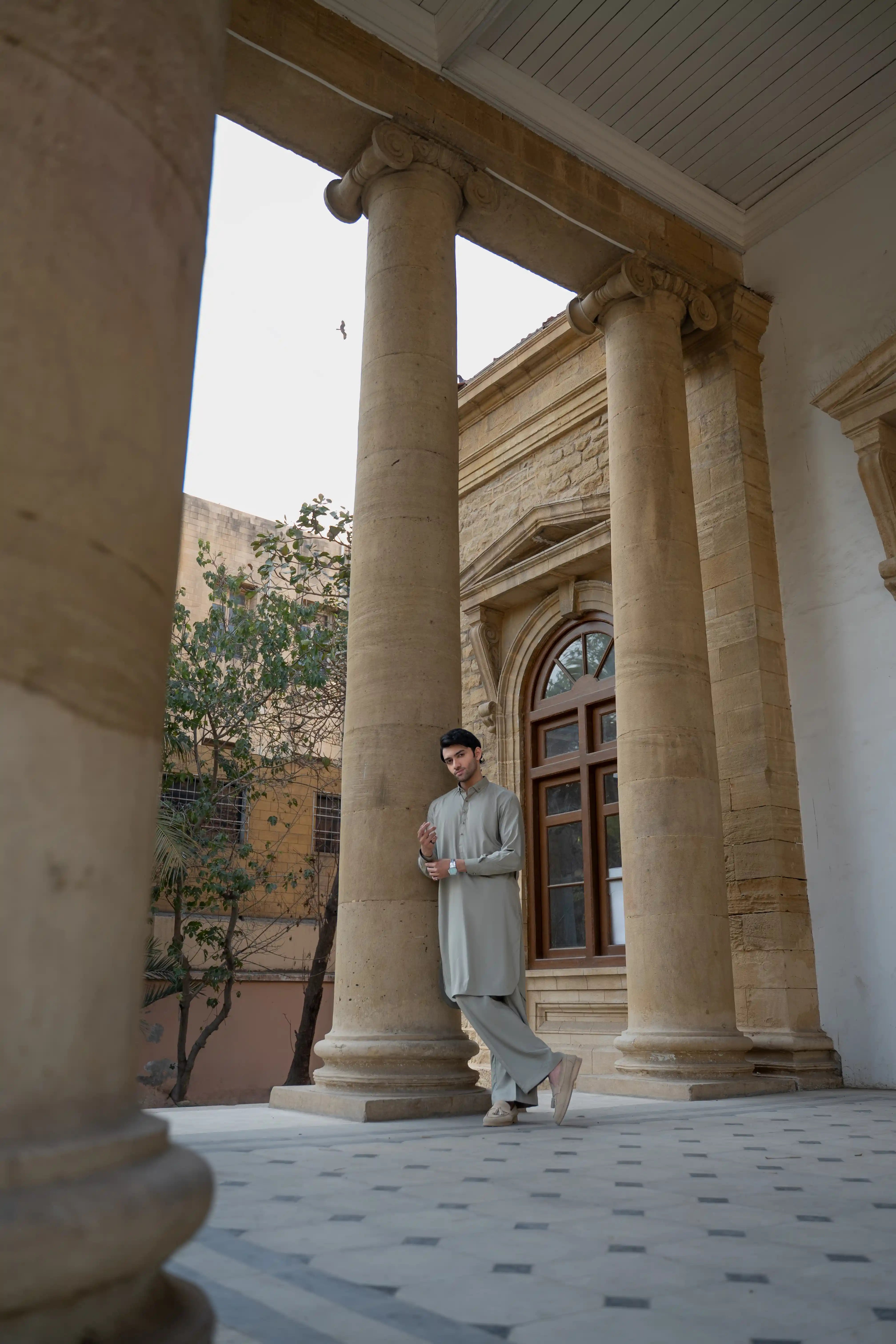 Classic Crest - Miras Clothing